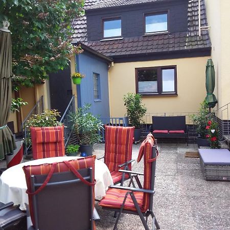 Ferienwohnung In Gartenlandschaft カッセル エクステリア 写真