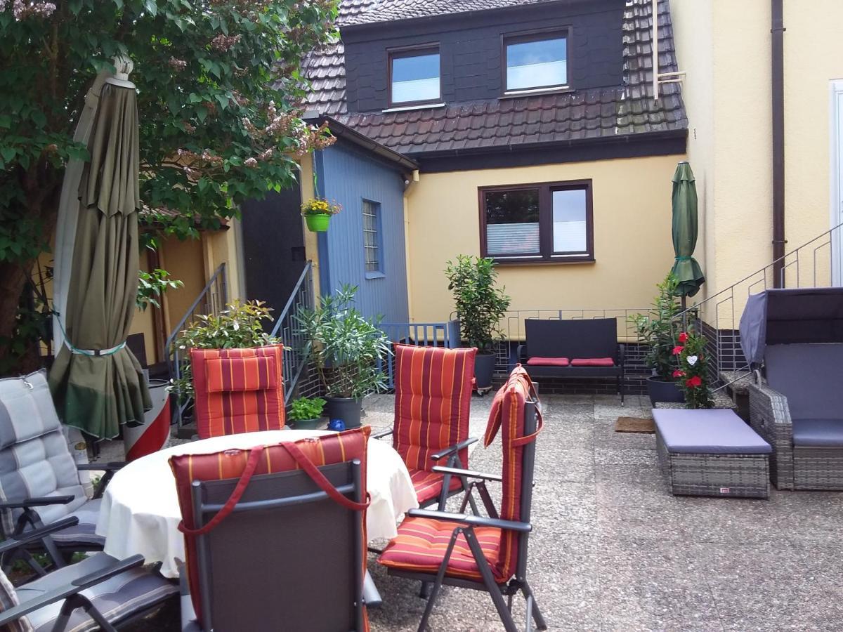 Ferienwohnung In Gartenlandschaft カッセル エクステリア 写真