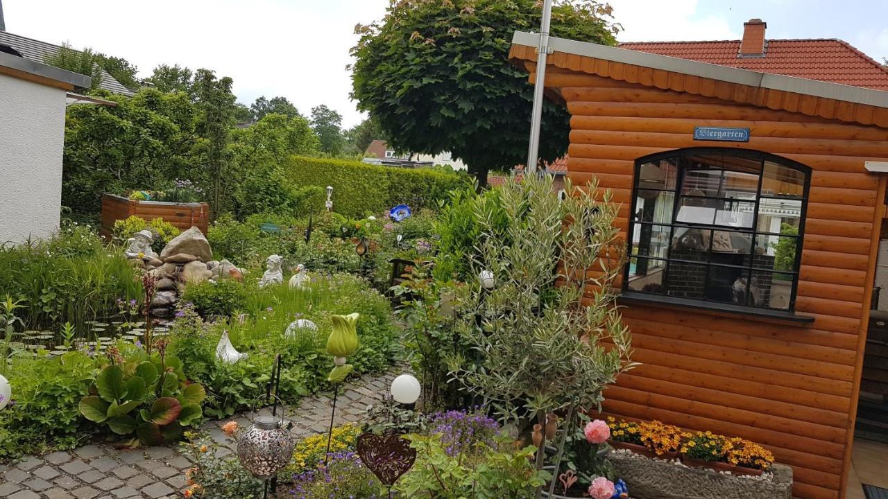 Ferienwohnung In Gartenlandschaft カッセル エクステリア 写真